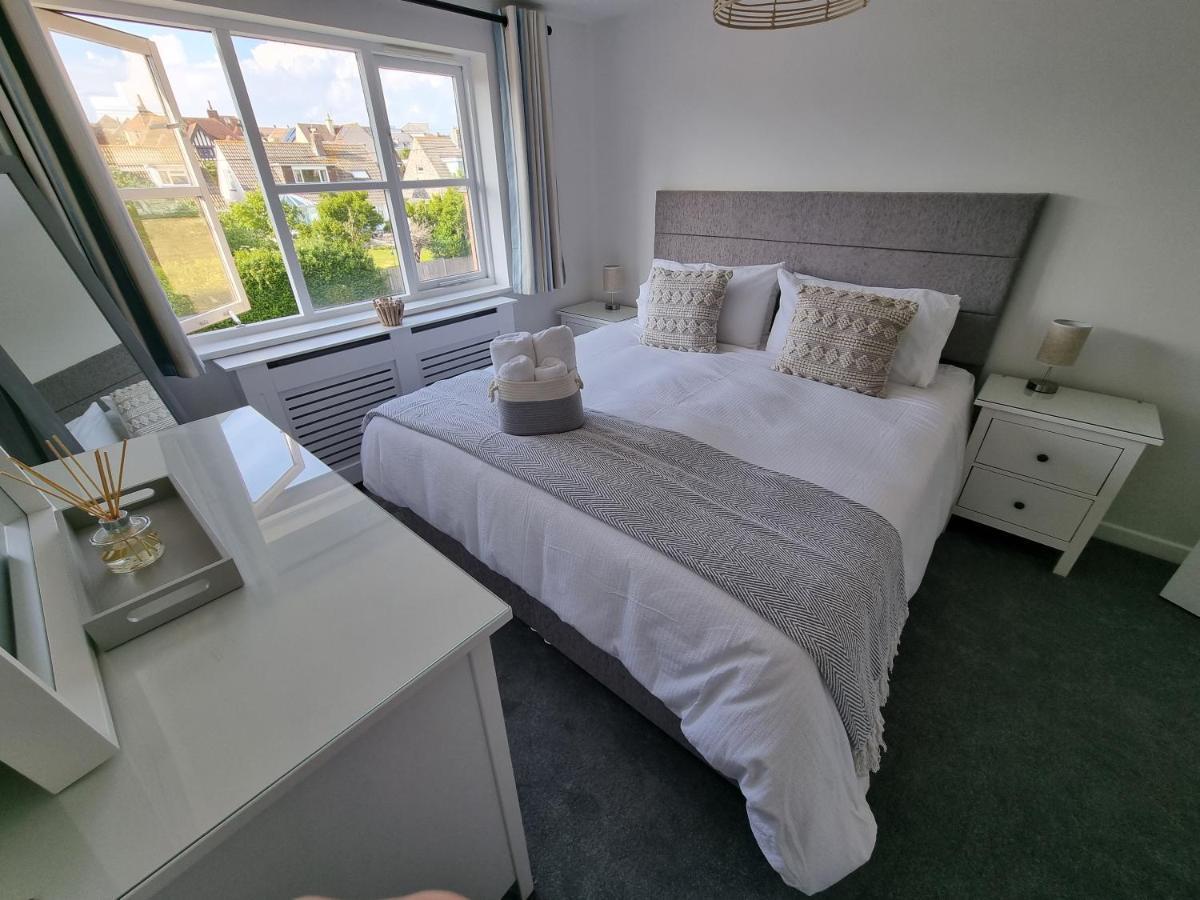 スワネージHightide - 2 Bed With Parking, Balcony & Sea View.アパートメント エクステリア 写真