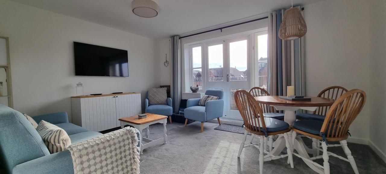 スワネージHightide - 2 Bed With Parking, Balcony & Sea View.アパートメント エクステリア 写真