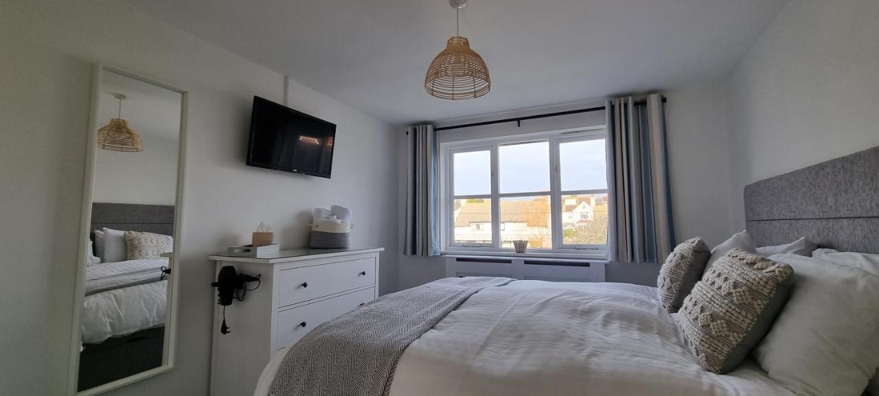 スワネージHightide - 2 Bed With Parking, Balcony & Sea View.アパートメント エクステリア 写真