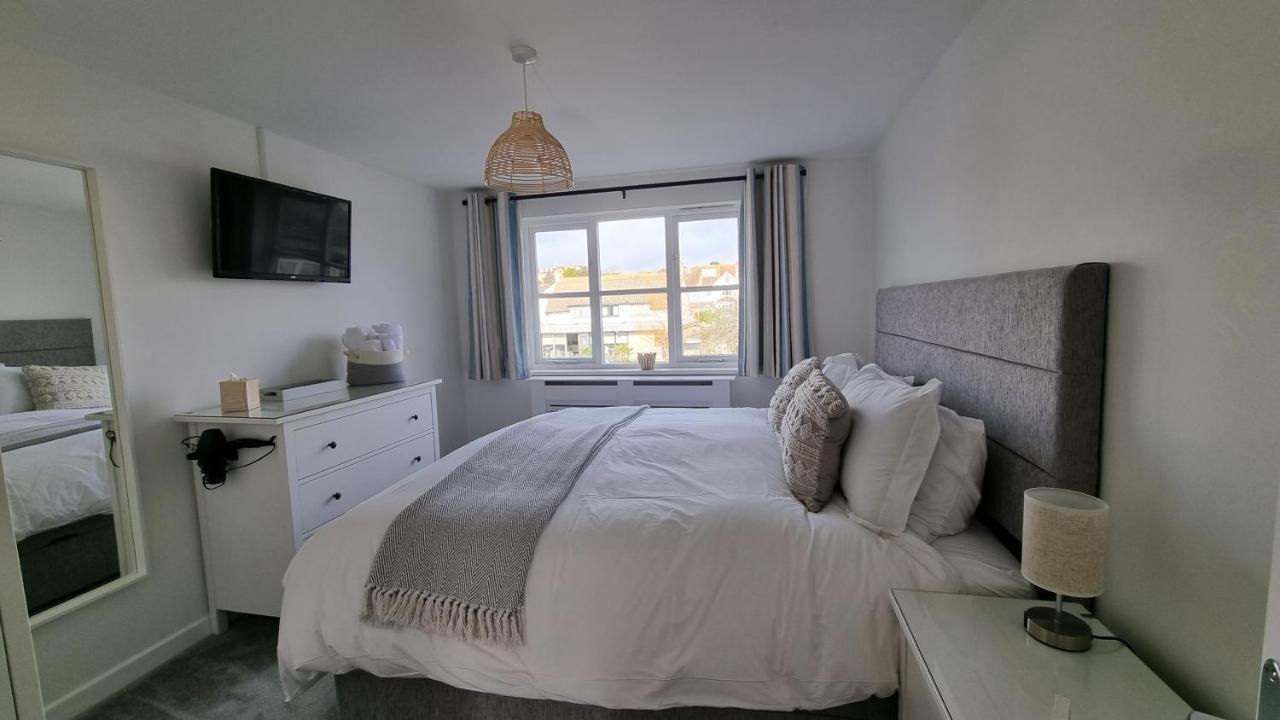 スワネージHightide - 2 Bed With Parking, Balcony & Sea View.アパートメント エクステリア 写真