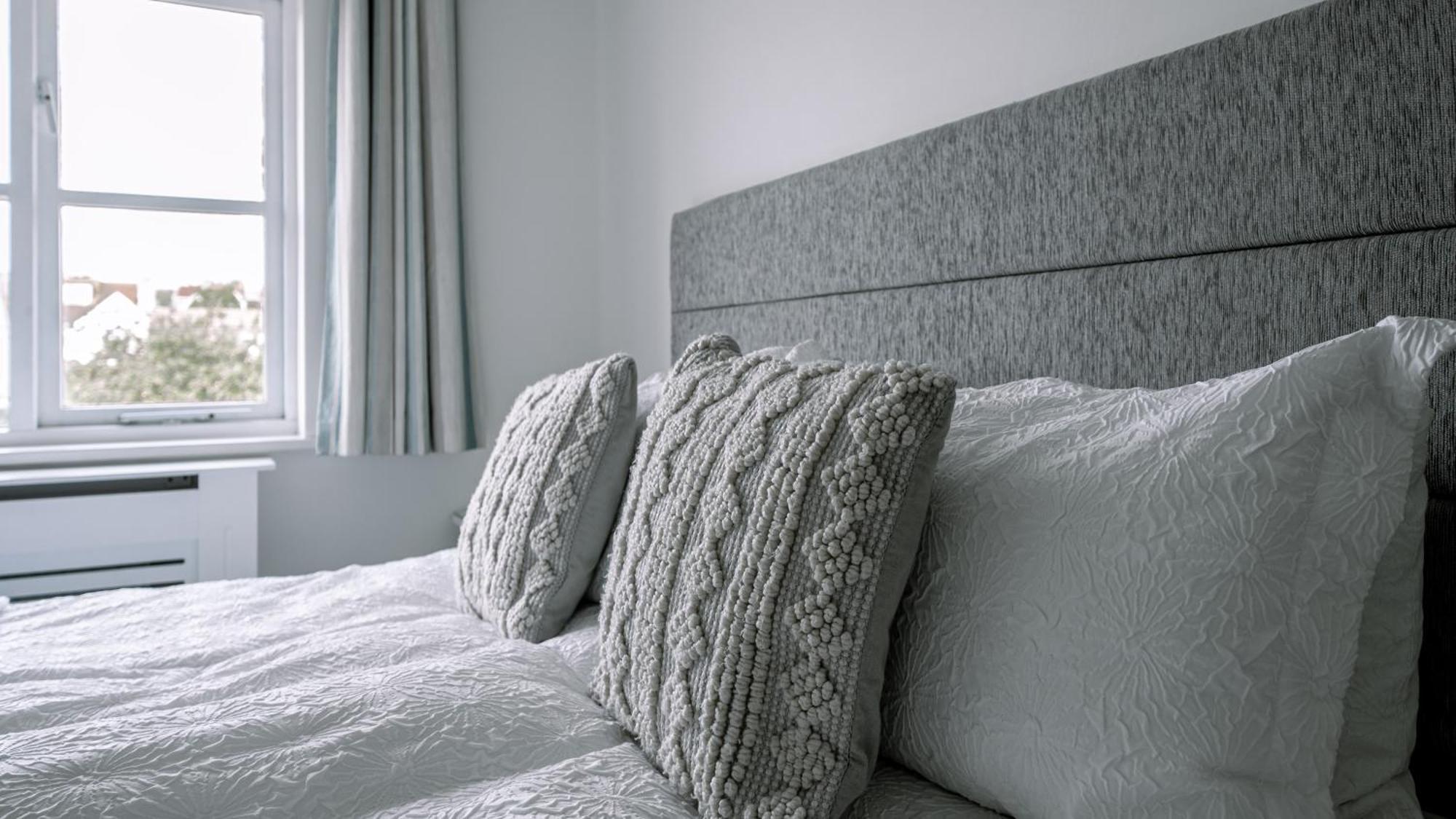 スワネージHightide - 2 Bed With Parking, Balcony & Sea View.アパートメント エクステリア 写真